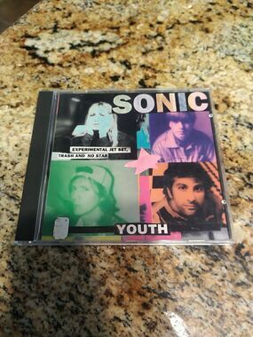 Sonic Youth - Experimental Jet Set, Trash And No Star (DGC - DGCD-24632) 1994 US